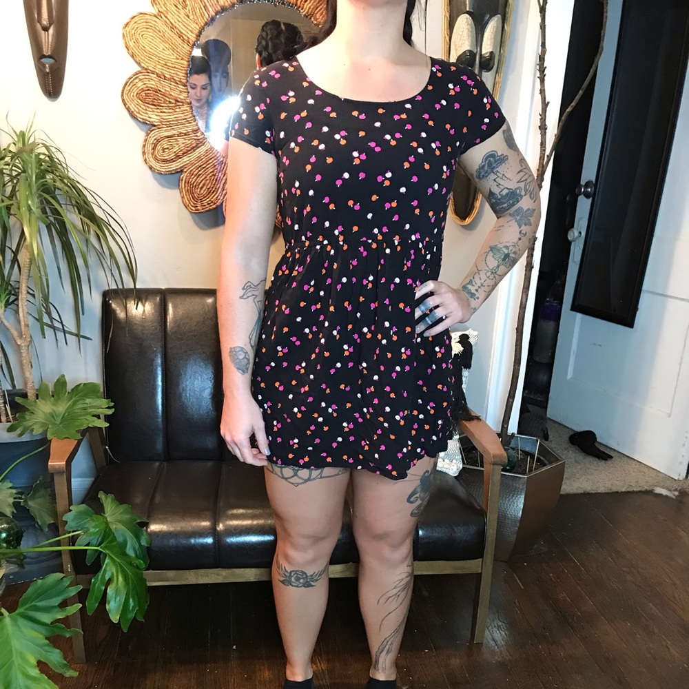 Divided H&M Apple pattern dress size 6